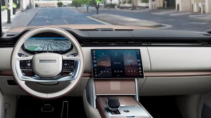 Interior of a Range Rover HSE to rent in Montreux, Switzerland - premium cabin for Swiss holidays with Deluxe Rental Cars