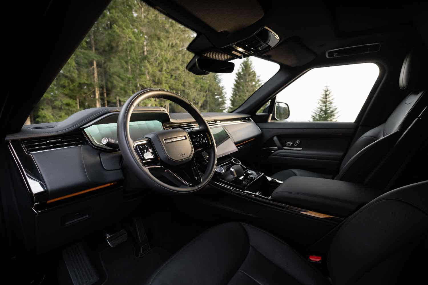 Rent a Range Rover Sport in Geneva, Switzerland - Range Rover Sport luxury rental car with hotel, airport and FBO delivery by Deluxe Rental Cars